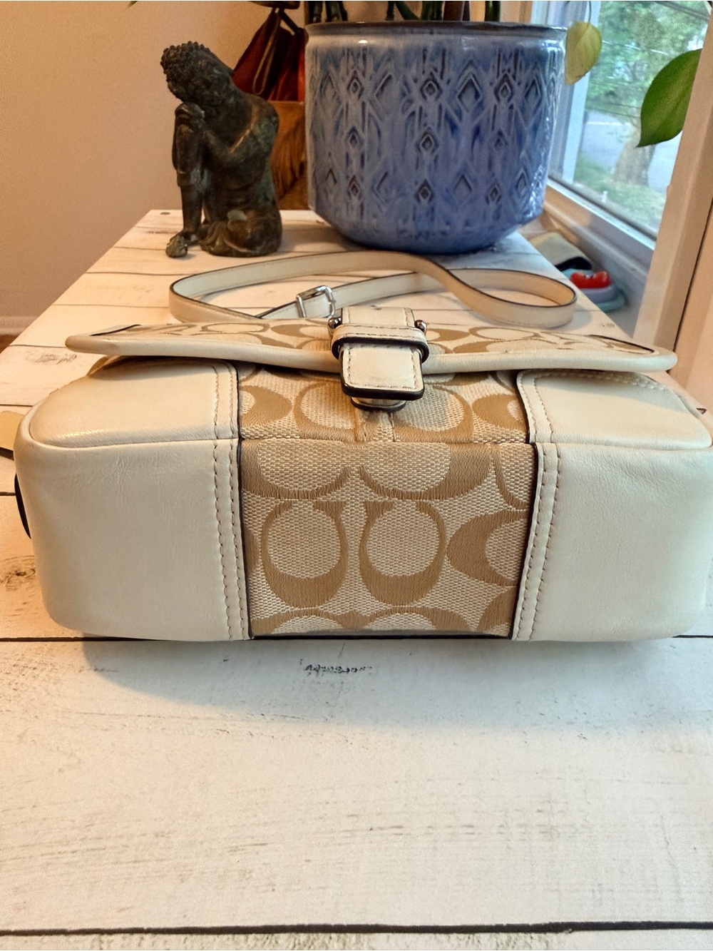 COACH | Hadley Signature Crossbody (2014) #F30601 - Picture 5 of 16